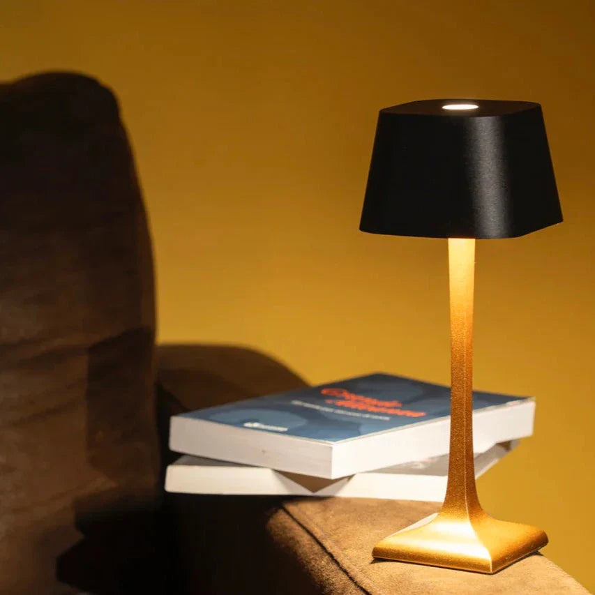 Lumora - Lámpara de mesa moderna sen fíos con función táctil de atenuación