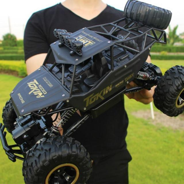 Beasttrek X4 RC Coche 4x4 – Todoterreo a 2,4 GHz con 50m Alcance e Amortecemento de impactos