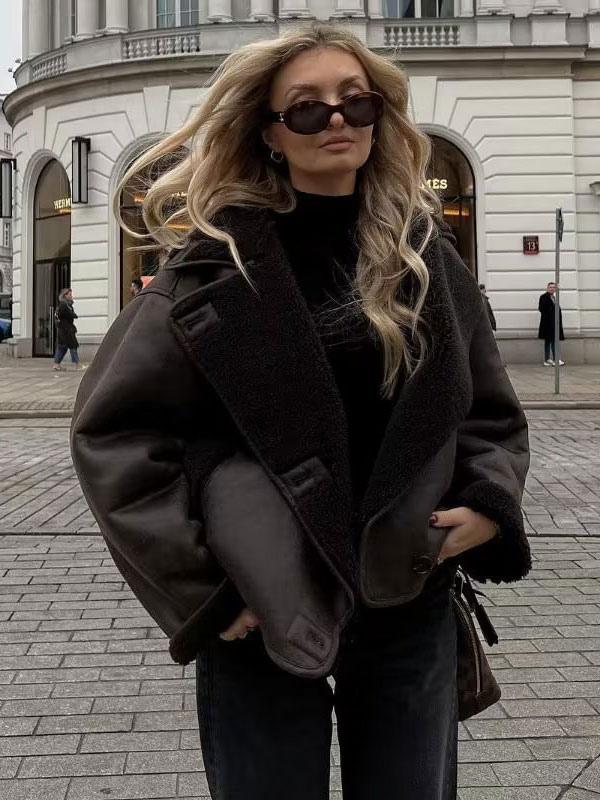 Dames jas – bruine lederlook stijl met zachte voering en oversized pasvorm
