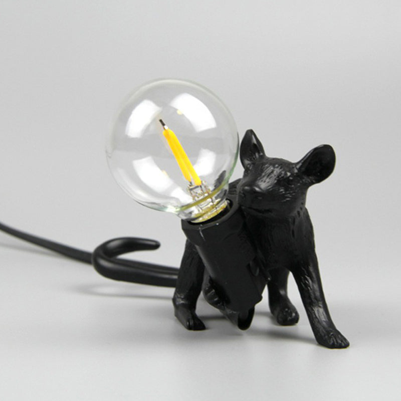 Lampe in Mausform. Einzigartige Tischlampe