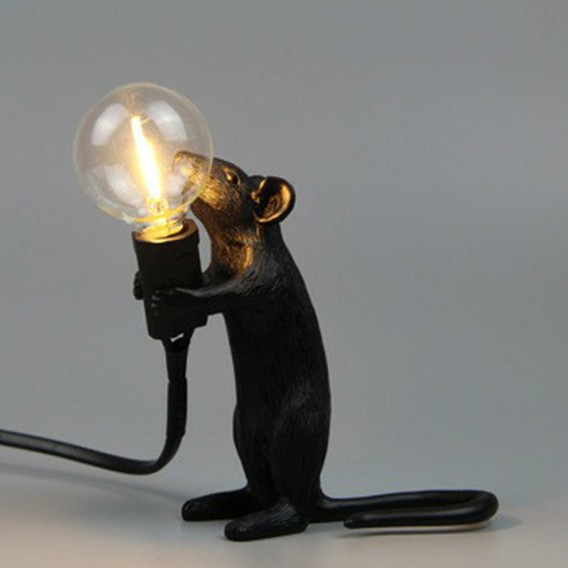 Lampe in Mausform. Einzigartige Tischlampe