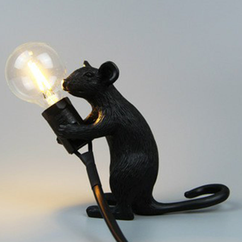 Lampe in Mausform. Einzigartige Tischlampe