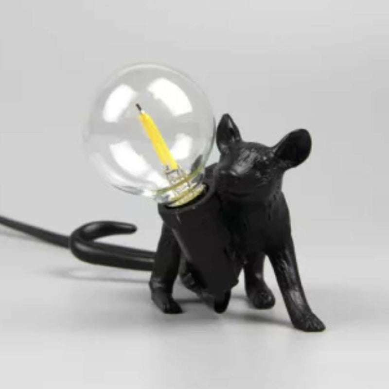 Lampe in Mausform. Einzigartige Tischlampe