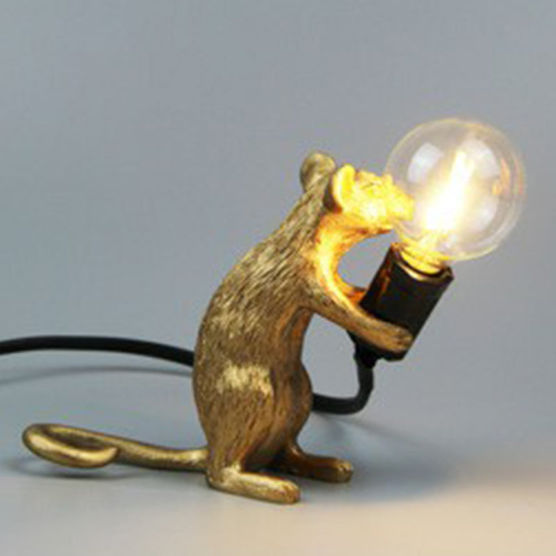 Lampe in Mausform. Einzigartige Tischlampe