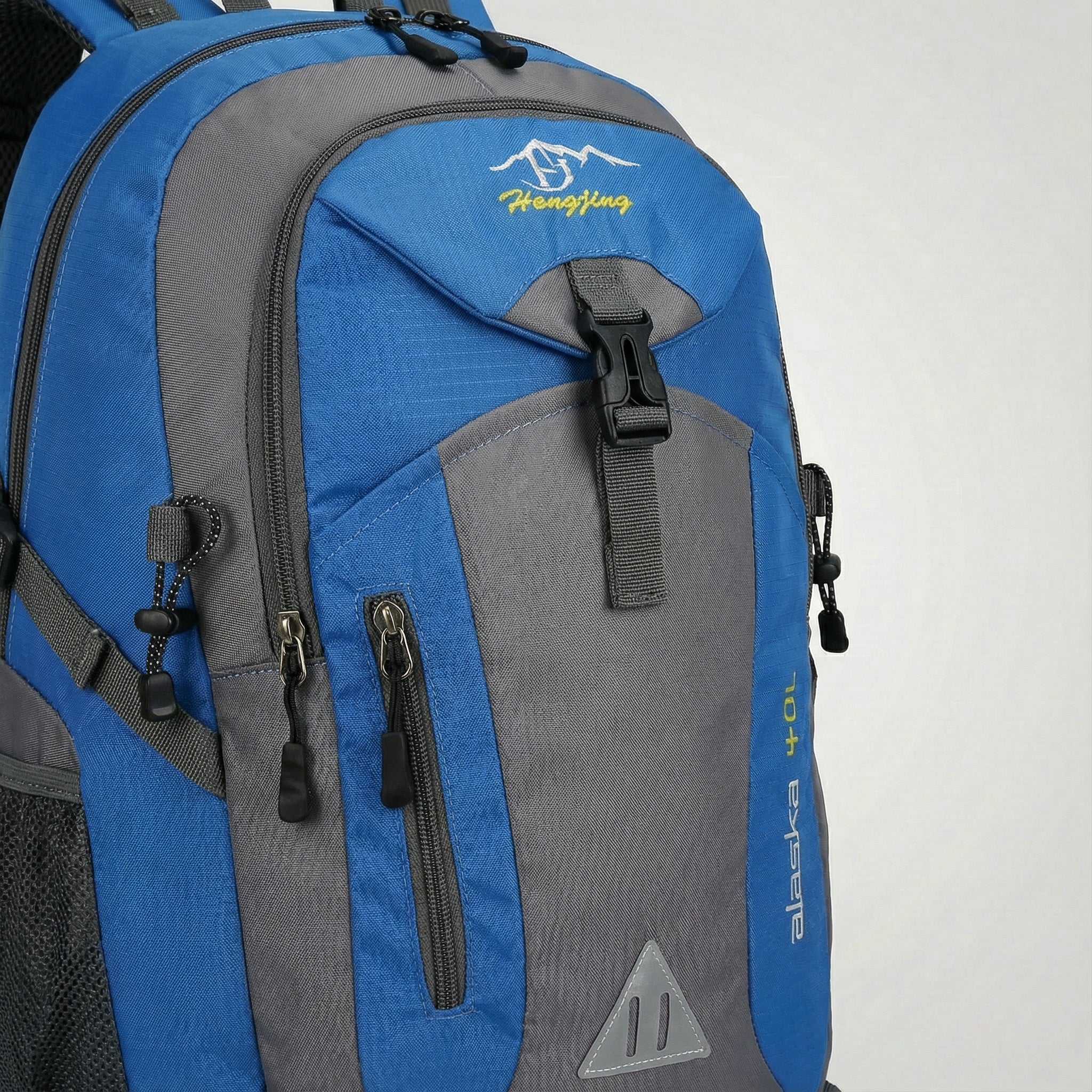 Outdoor Backpack 40L – Waterproof Design with Comfortable Carrying System