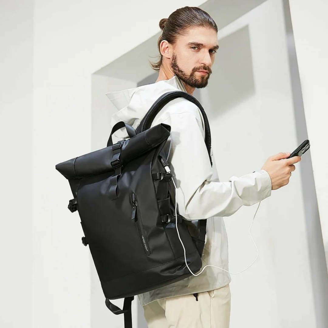 Mochila Rolltop – Resistente á auga con USB e compartimento para portátil – Capacidade de 27L