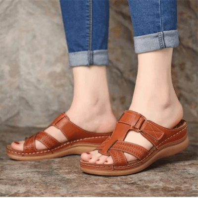 Dames sandalen – comfortabele slippers met sleehak, klittenband en gripzool