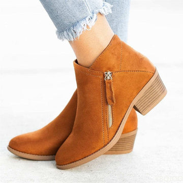 Carla - Botas de coiro para mulleres con aspecto de ante con tacón e peche de cremallera