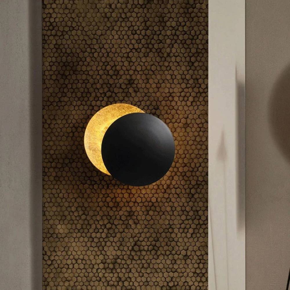 Lunora – Wandlamp met Maanlicht Gloed – Minimalistische LED Sfeerverlichting