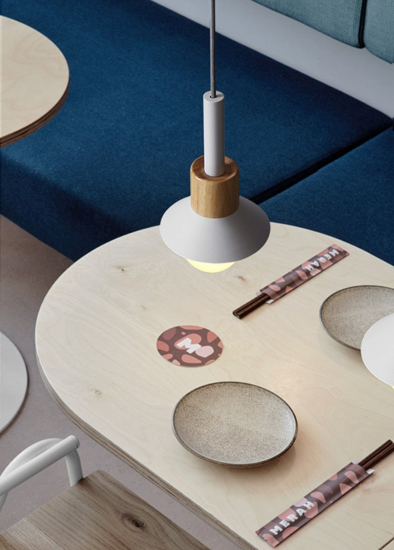 Lumora Home – Lámpara colgante de metal y madera, diseño moderno E27