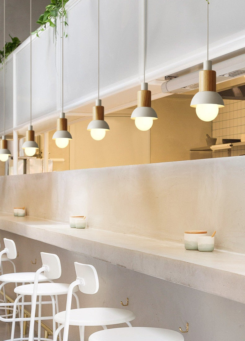 Lumora Home – Lámpara colgante de metal y madera, diseño moderno E27