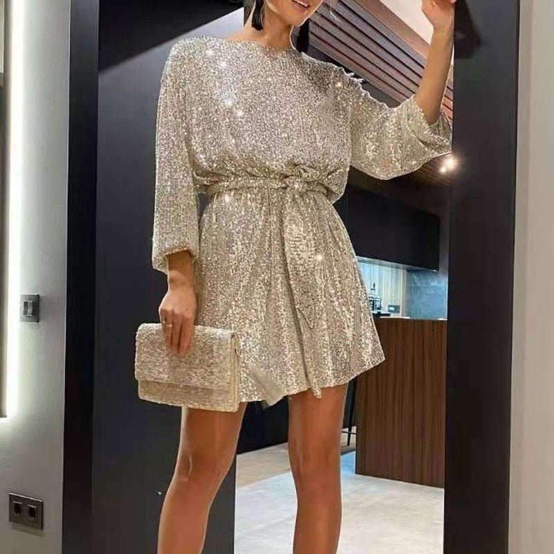 Glitzer Mini Kleid für strahlende stilvolle Festlichkeiten