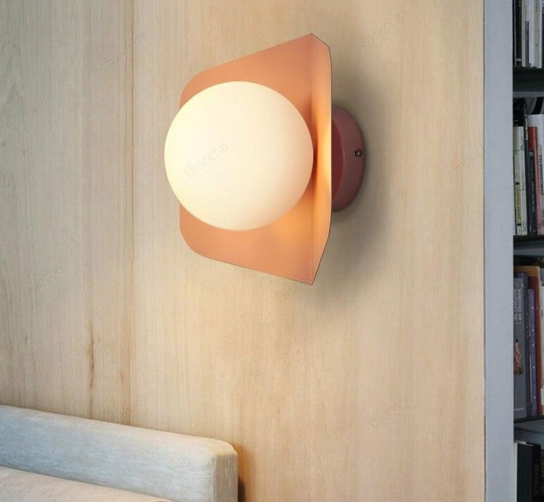 Glasora – Lámpara de parede con globo de vidro leite e disco, moderno e colorido