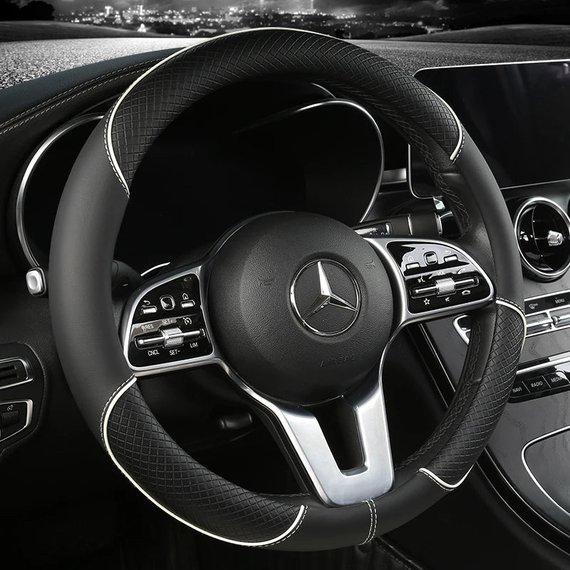 CARLUX – Premium steering wheel cover made of artificial leather with diamond pattern Vestragear
