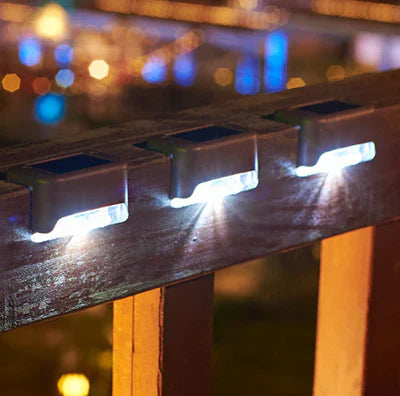 SolarGuard - Wasserdichte LED-Gartenlampe mit Solarenergie