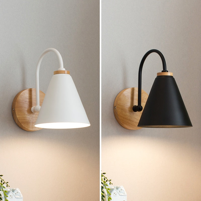 Curvora – Lámpara de varita madeira e metal, negro ou branco, elegantemente curvado