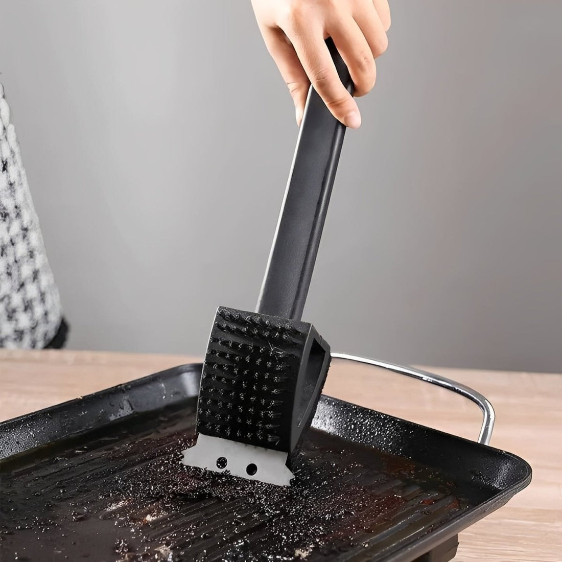 GRIMEX – Grillreiniger met schraper en sponsopzetstuk voor het reinigen en opfrissen van grilloppervlakken 3