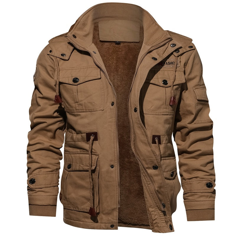 Herrenjacke – gesteppter Schnitt mit Kapuze und praktischen Taschen