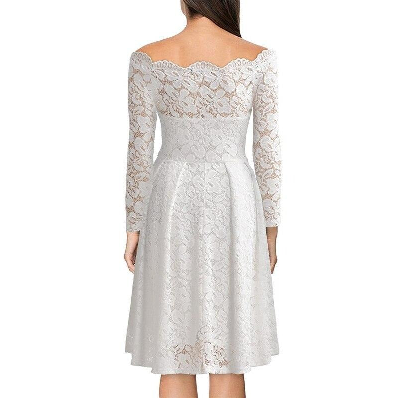 Langarm Kleid mit Schlitz und Spitzenbesatz  