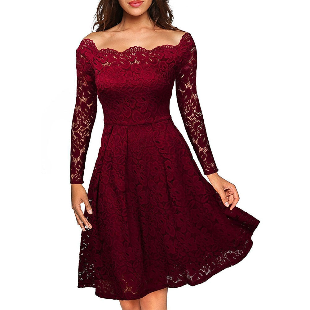 Langarm Kleid mit Schlitz und Spitzenbesatz  