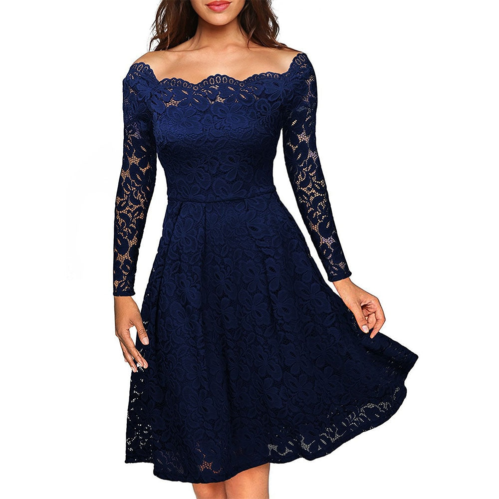 Langarm Kleid mit Schlitz und Spitzenbesatz  