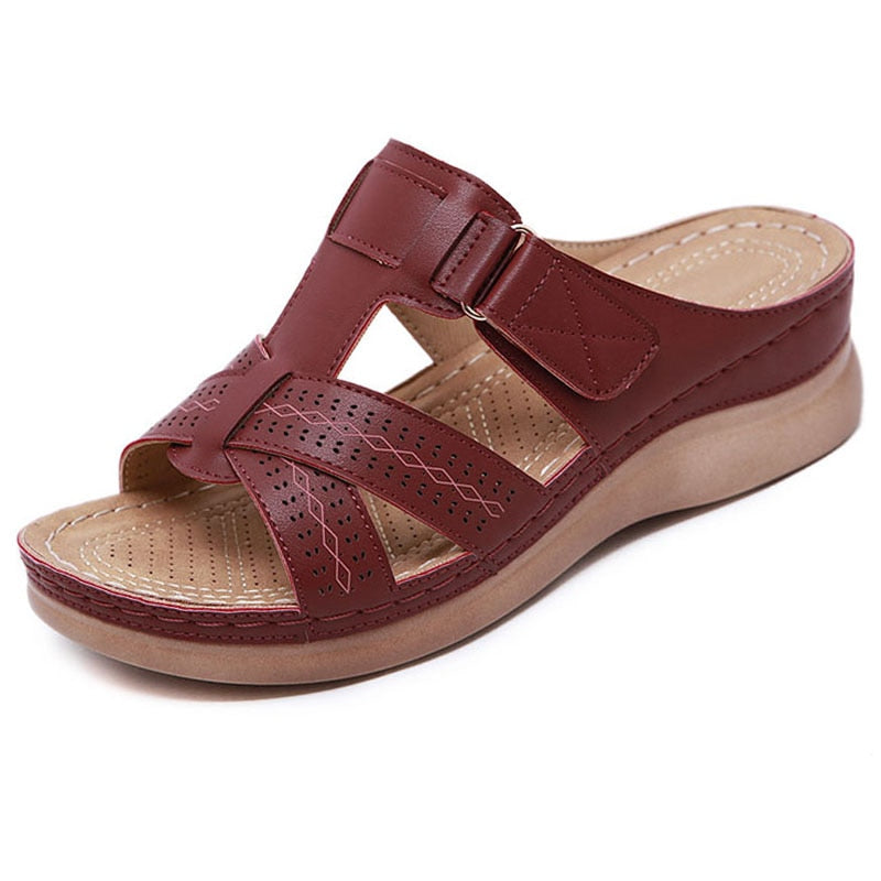 Dames sandalen – comfortabele slippers met sleehak, klittenband en gripzool