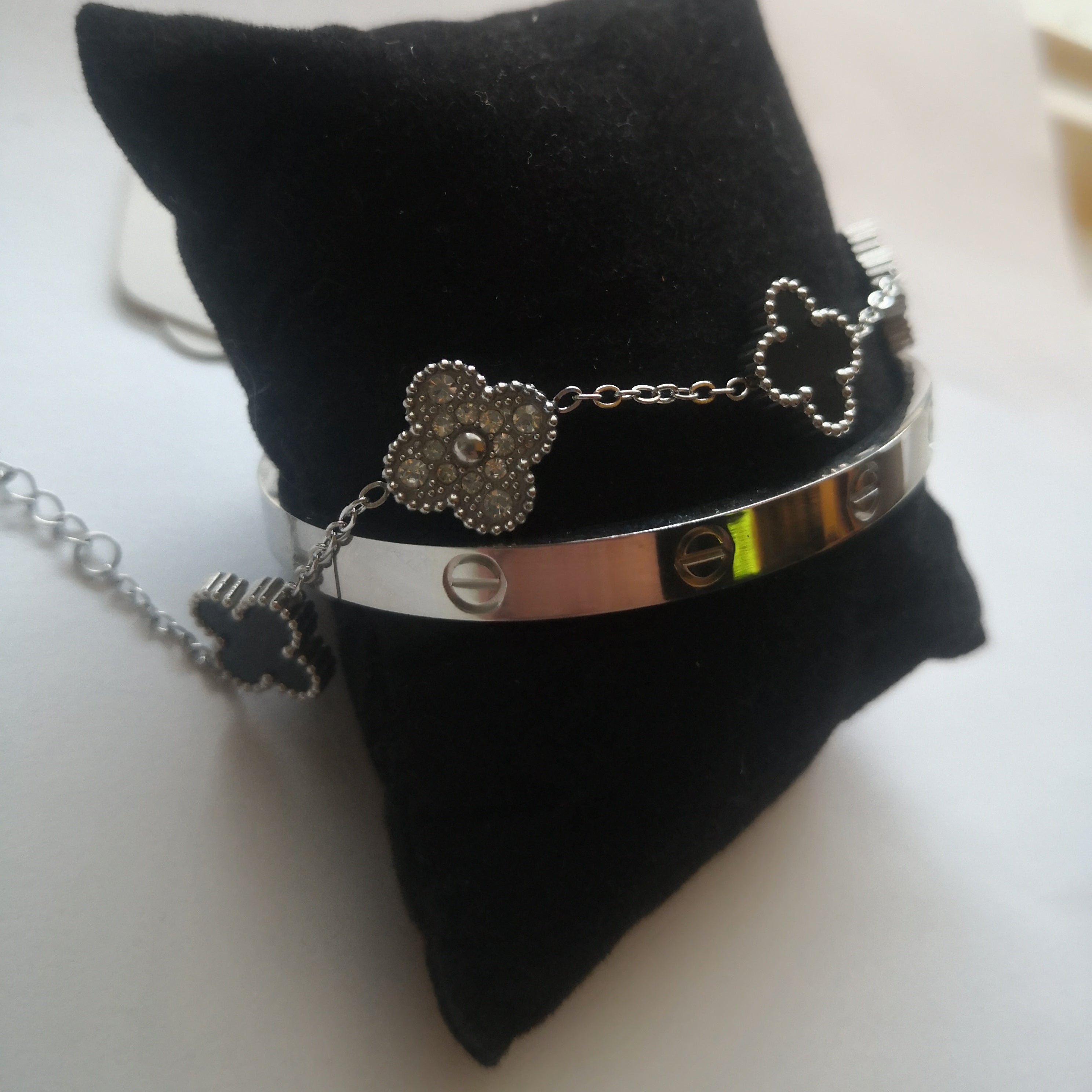 Trendy & Klee Armband – Zilverlook & Zwart met Fonkelende Stenen