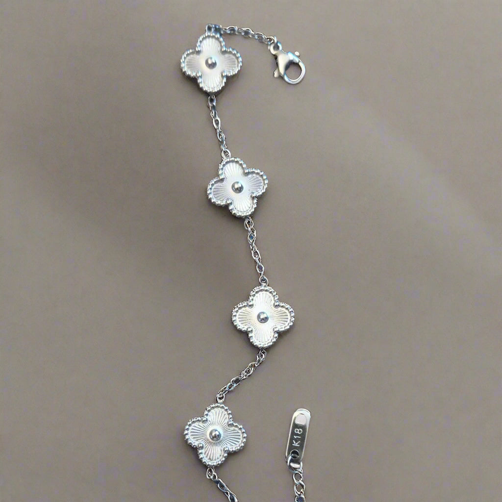 Klaverblad Armband – Dubbelzijdige Roestvrijstalen Elegantie