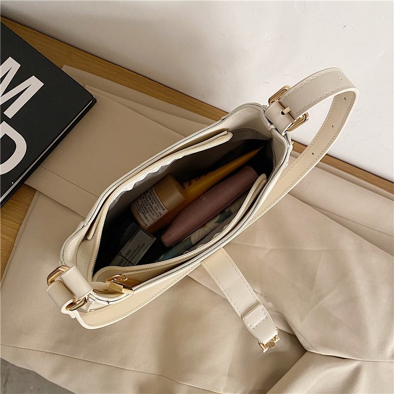 Revalki Baguette Bag