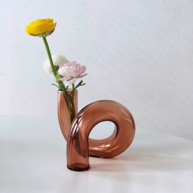 Loopora – Jarrón Hidropónico de Vidrio y Candelabro en Diseño de Bucle