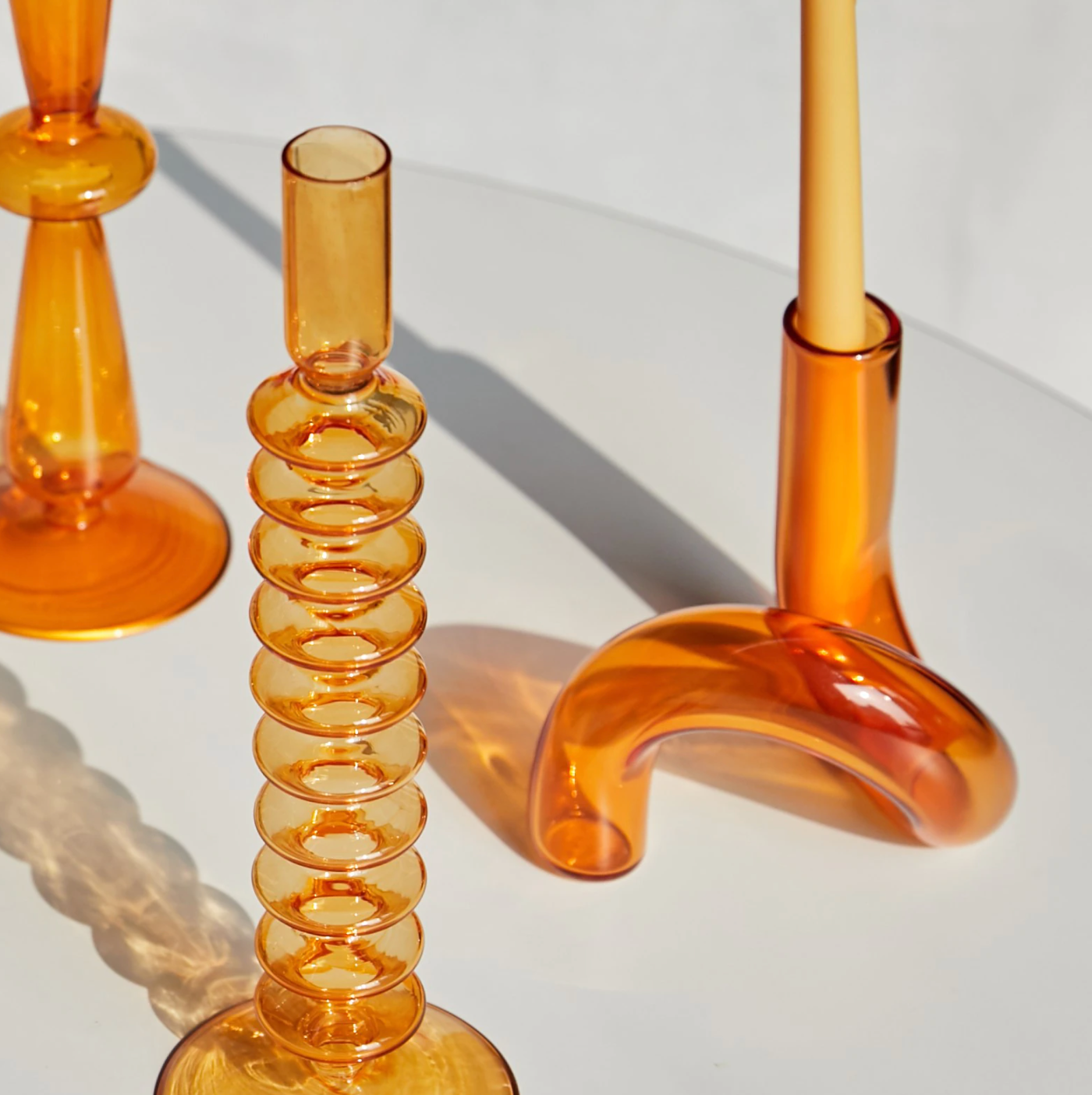 Loopora – Jarrón Hidropónico de Vidrio y Candelabro en Diseño de Bucle