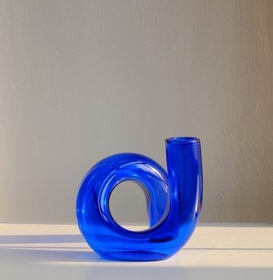 Loopora – Jarrón Hidropónico de Vidrio y Candelabro en Diseño de Bucle