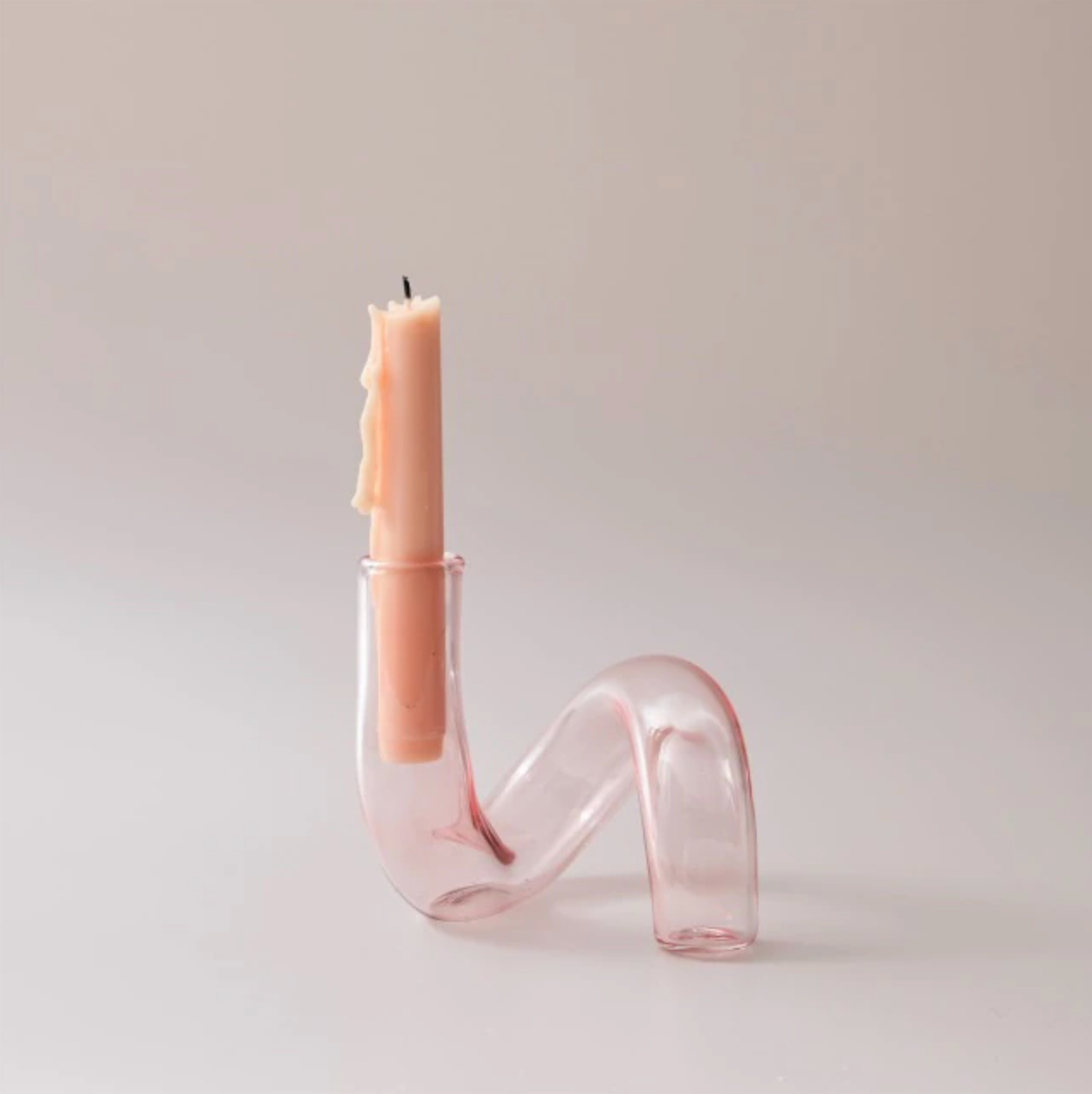 Loopora – Jarrón Hidropónico de Vidrio y Candelabro en Diseño de Bucle