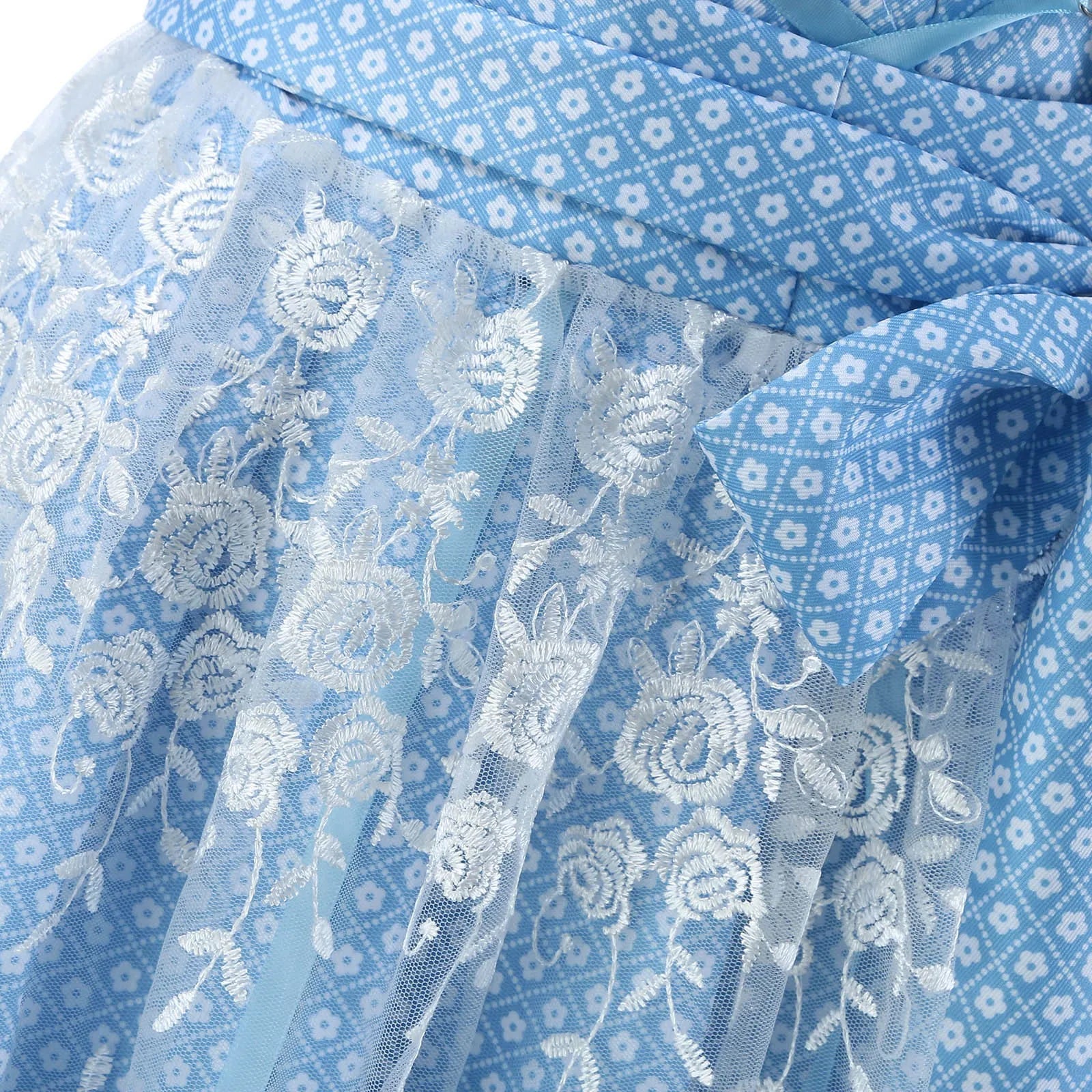 Revalki Lilly | Trachtig - Uniek traditioneel kostuum voor vrouwen met schort en blouse