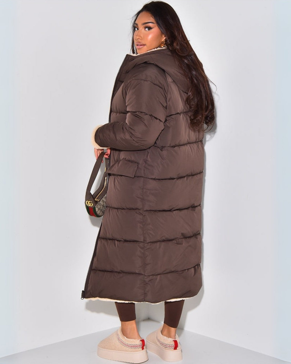Dames Omkeerbare Winterjas – Dubbelzijdig Design met Flatterende Pasvorm