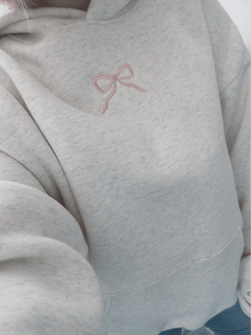 Veloura – Sudadera de muller mestura de algodón con lazo rosa – casual e feminino
