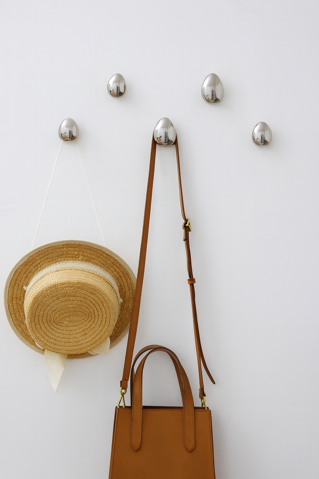 Dropura – Gancho de pared diseño gota de lluvia, cromo, adhesivo o atornillable