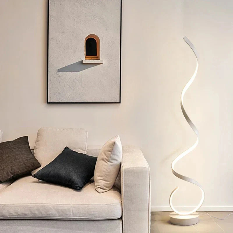 Lámpara de pé espiral LED Estambul – Luz cálida regulable e deseño moderno