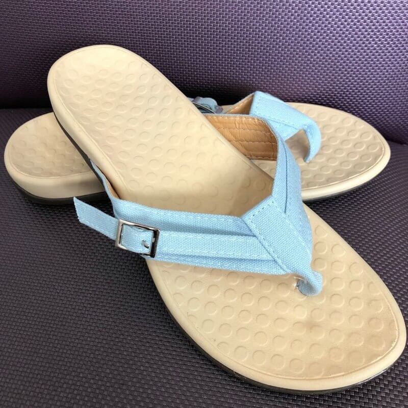 Dames teenslippers – comfortabele zomersandalen met voetbed en verstelbare band