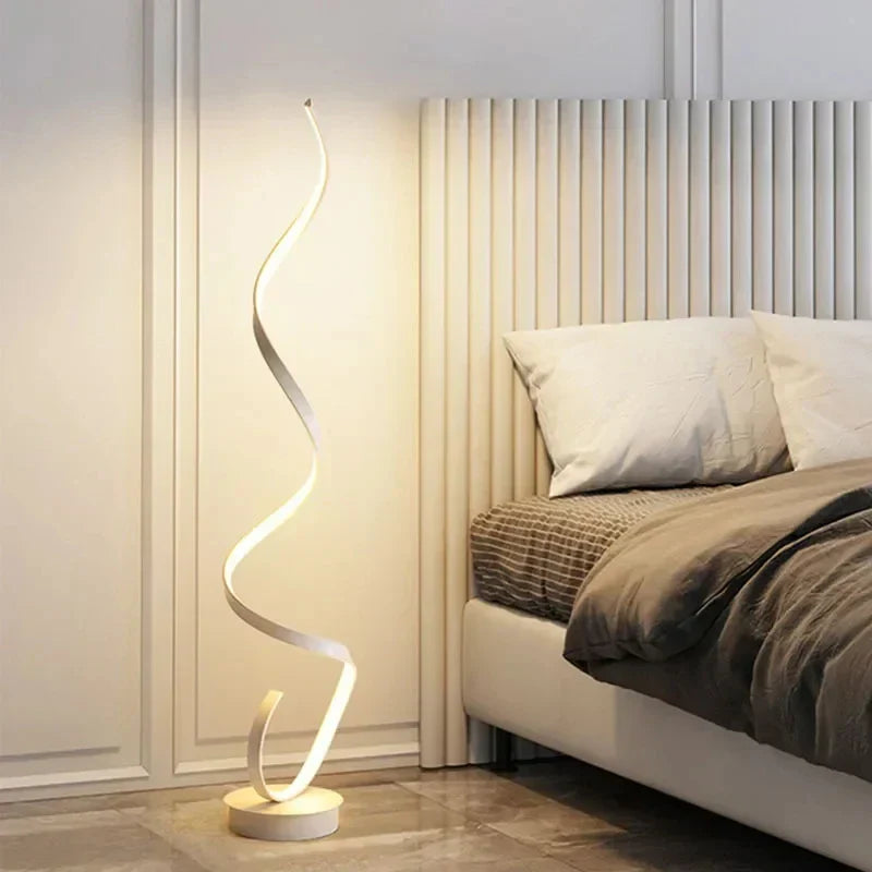 Lámpara de pé espiral LED Estambul – Luz cálida regulable e deseño moderno