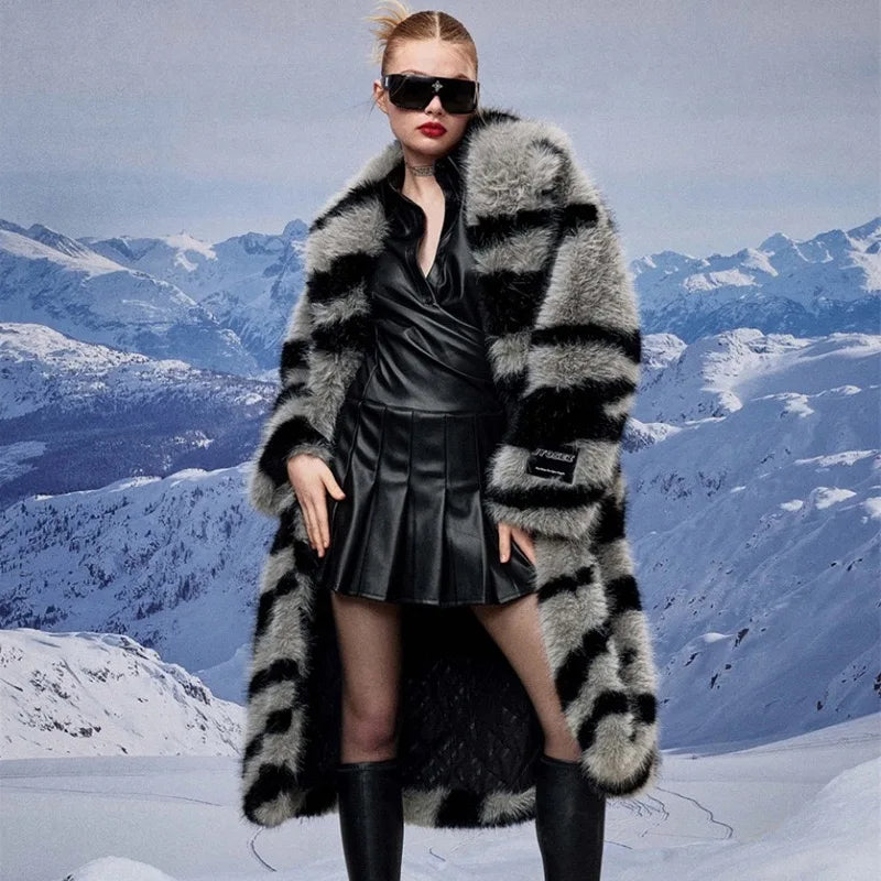 Bentlara Lange flauschige Damenjacke mit Tierprint | Luxus & stilvolles Winterdesign