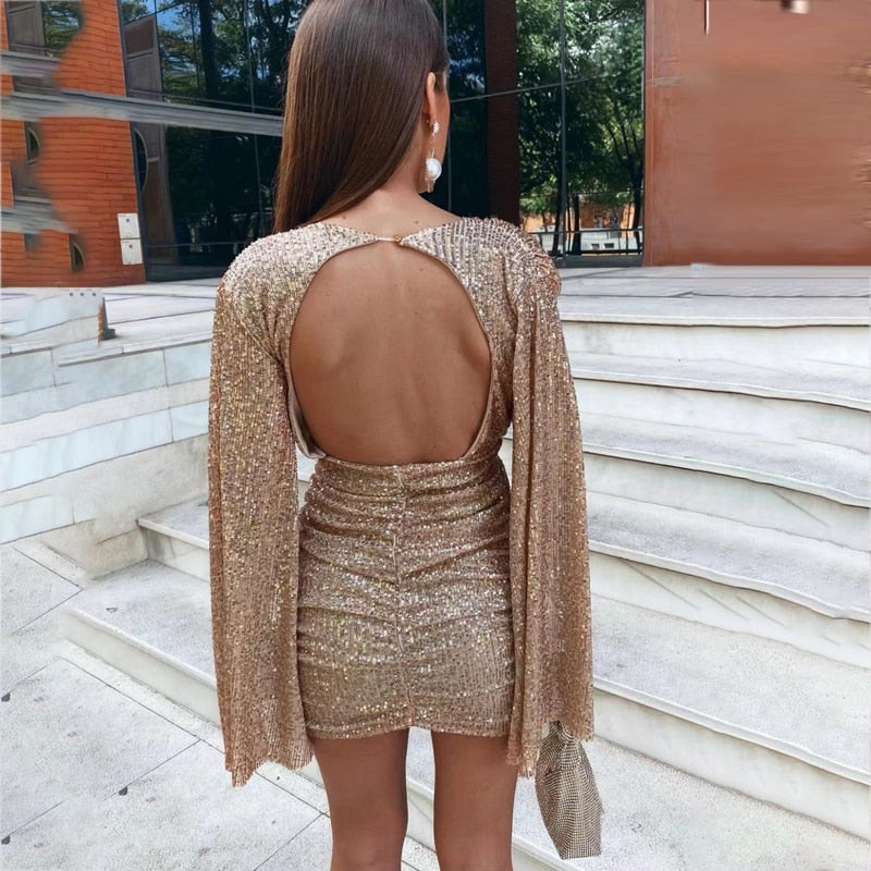 Vestido de lentejuelas con escote en V