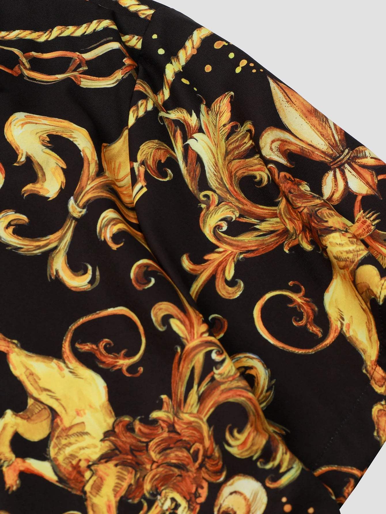 Valenthor – Barock Herrenhemd Löwenprint schwarz goldfarben – Fest- & Abendkleidung
