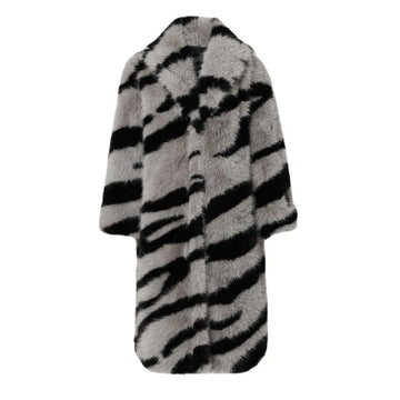 Bentlara Lange flauschige Damenjacke mit Tierprint | Luxus & stilvolles Winterdesign