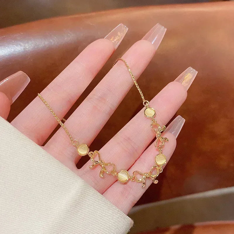 Serpenta Set van 4 slangenarmbanden met groene edelstenen en strasssteentjes