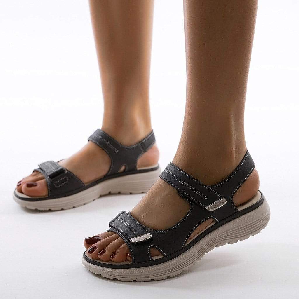 Zwarte Dames Sandalen met Voetbed en Verstelbare Klittenbandsluiting voor Comfort 0