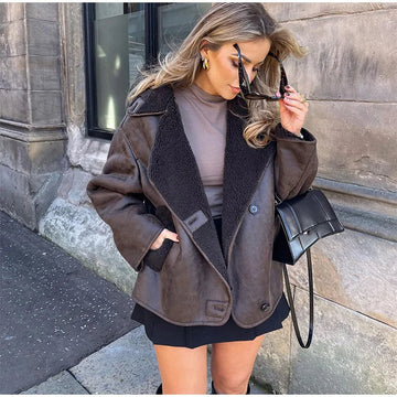 Dames jas – bruine lederlook stijl met zachte voering en oversized pasvorm