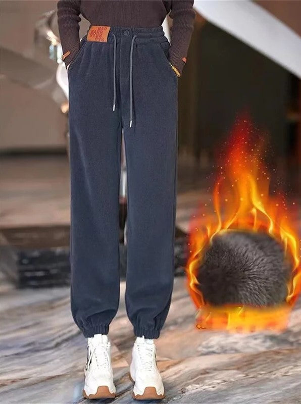 Monica Winter Jogginghose | Warme Plüschfütterung & lässiges Design  