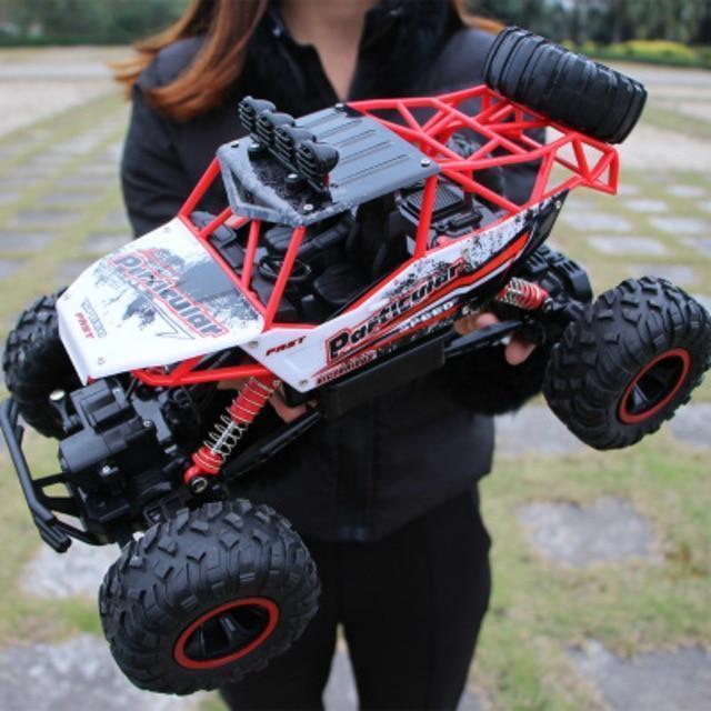 Beasttrek X4 RC Coche 4x4 – Todoterreo a 2,4 GHz con 50m Alcance e Amortecemento de impactos