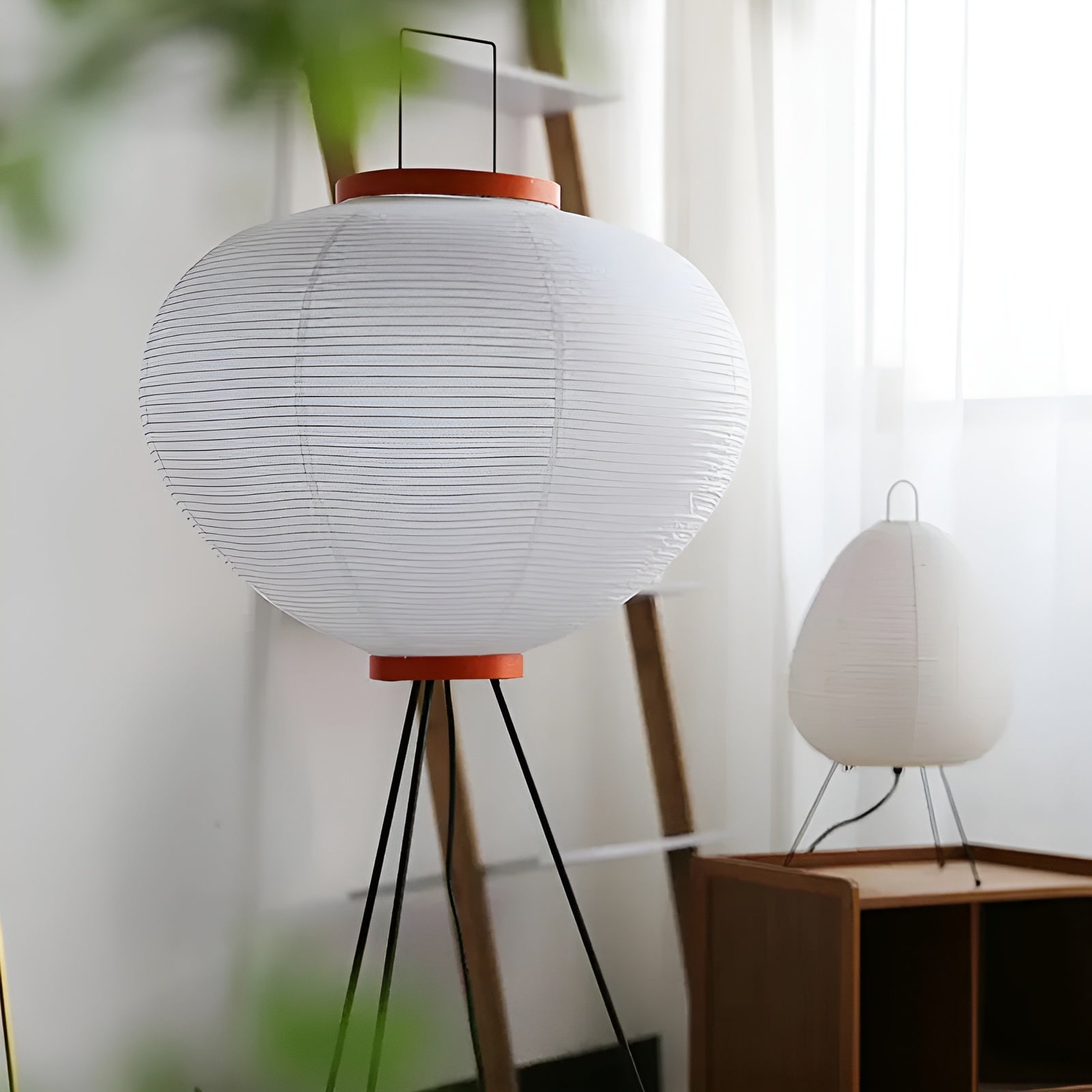Revalki KiriLight | Lámpara LED de pie Waabi-Sabi de papel de arroz